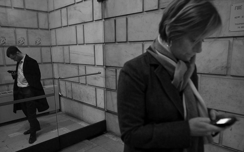 Autolesiones en la red: resulta que no eran más felices, sino más vulnerables